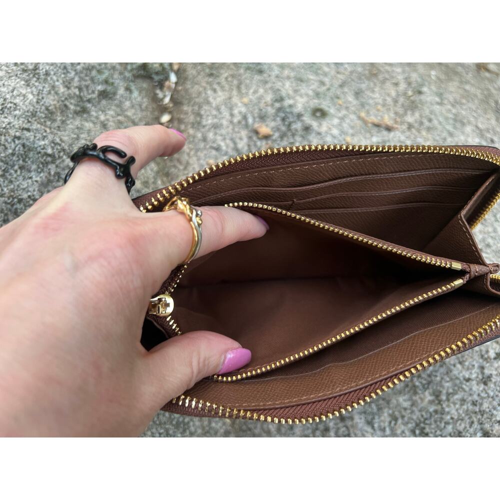 Coach Multifunctional Wallet In English Tan - Picture 8 of 16